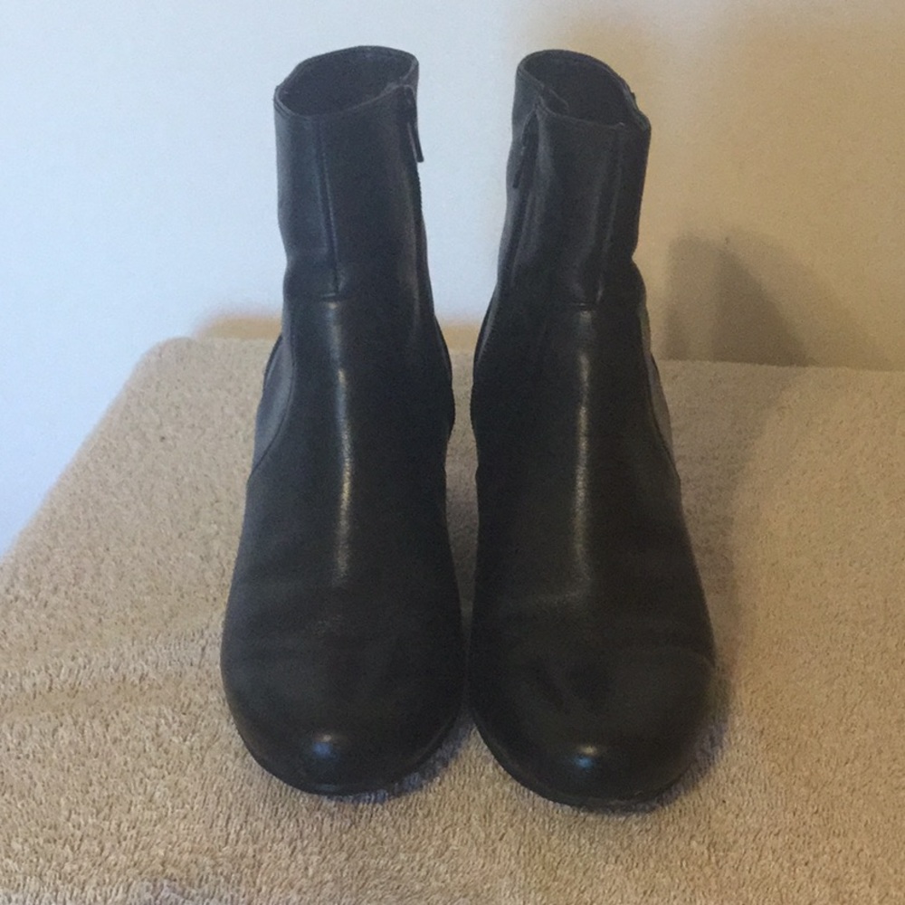 Arturo Chiang boots.